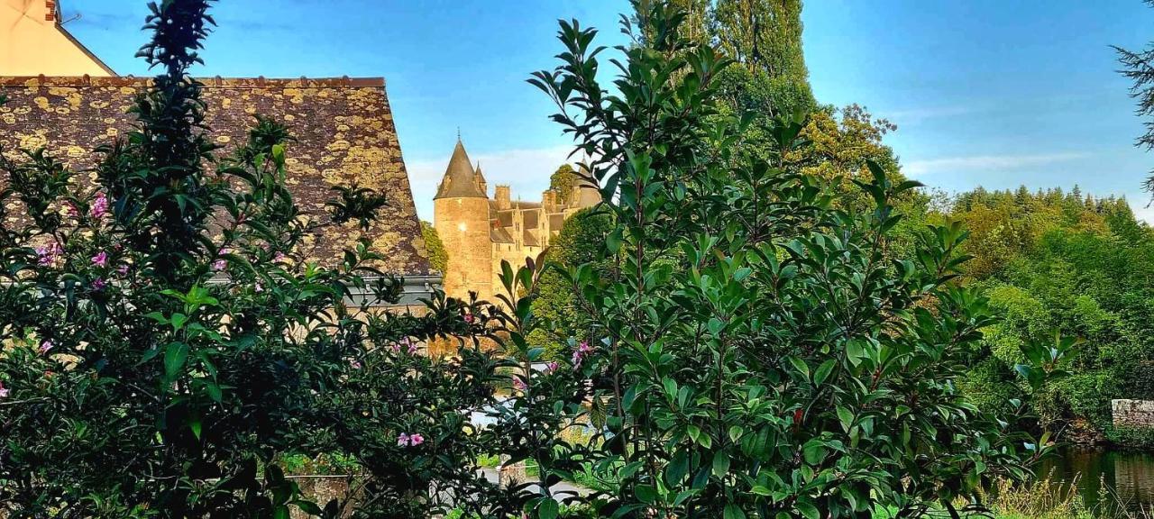 Gite Maisonnette- Et A Cote Coule Une Riviere 若瑟兰 外观 照片