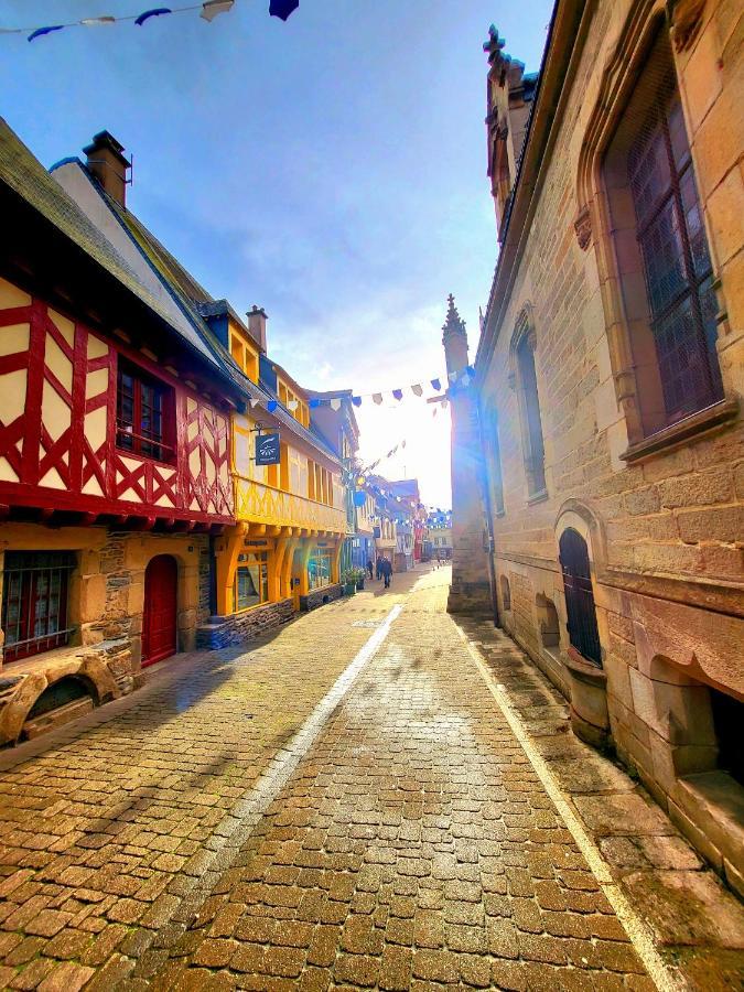 Gite Maisonnette- Et A Cote Coule Une Riviere 若瑟兰 外观 照片